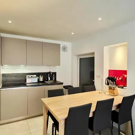 Apartment Le Patio Du Pecheur By Booking Guys *